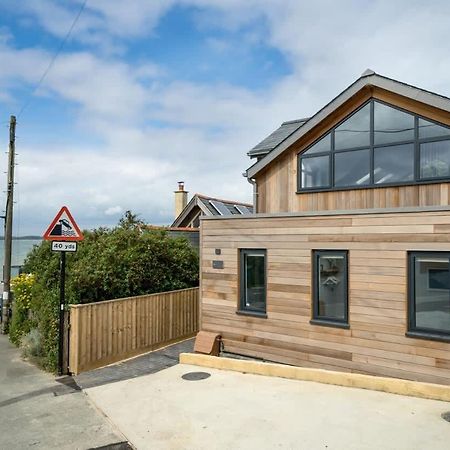 Rotherwood, Gurnard Seafront Экстерьер фото