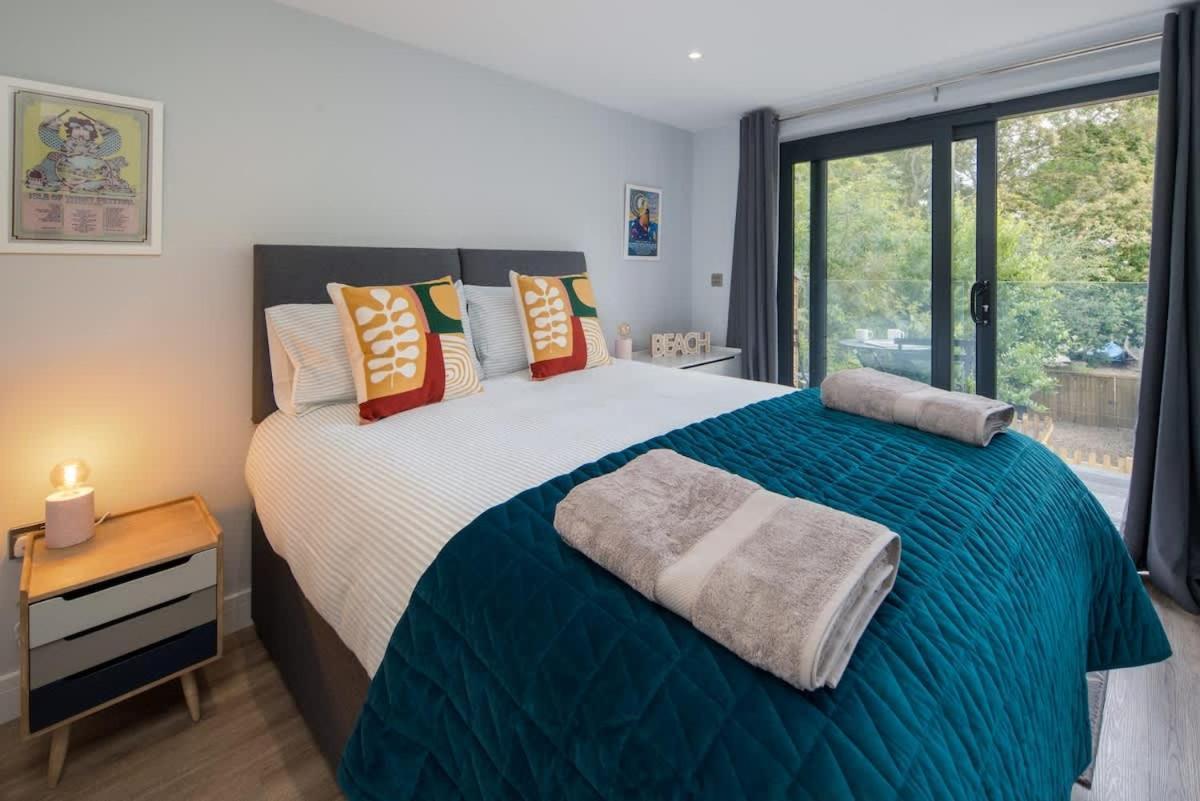 Rotherwood, Gurnard Seafront Экстерьер фото