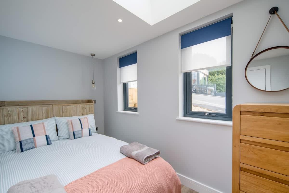 Rotherwood, Gurnard Seafront Экстерьер фото