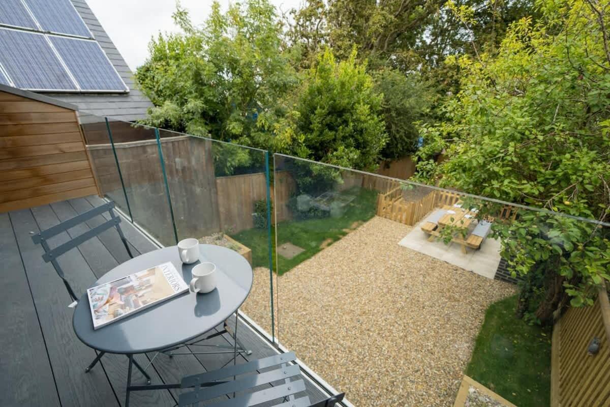 Rotherwood, Gurnard Seafront Экстерьер фото